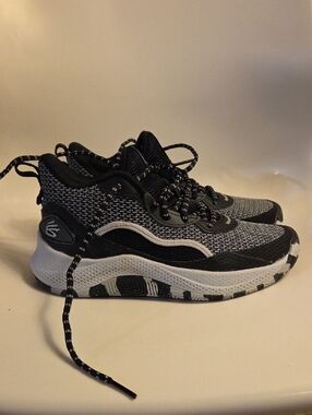 Kids Under Armour Kids Black & Gray High-Top Sneakers